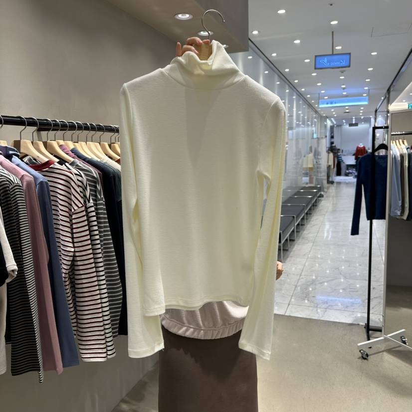 But ton/BOUTIQUE SEOUL韓國直郵東大門實拍女裝新品人氣長袖T恤But ton/BOUTIQUE SEOUL長袖T恤