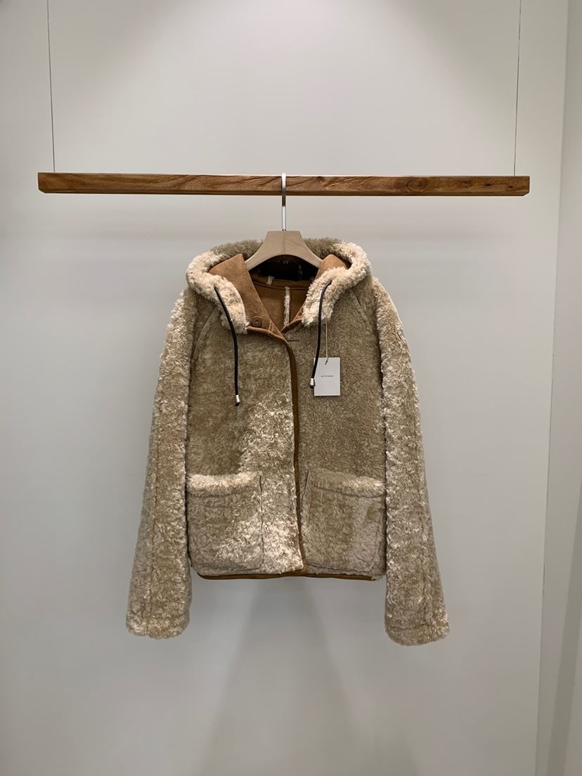 A P-STUDIO韓國直郵東大門實拍女裝新品熱賣短款棉服兩面可穿連帽A P-STUDIO短款棉服