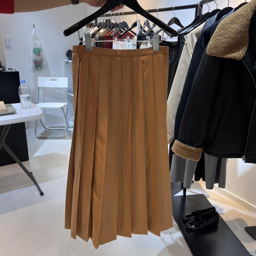 neu adult韓國直郵東大門實拍女裝新品人氣半身裙中短裙絨面革百褶NEU ADULT半身裙/中短裙