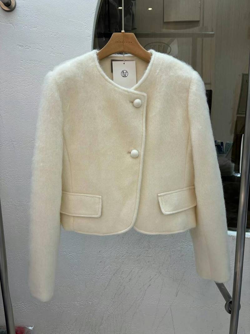 LOUNGE VERA韓國直郵東大門實拍女裝新品真品熱賣短款大衣LOUNGE VERA-2件訂短款大衣