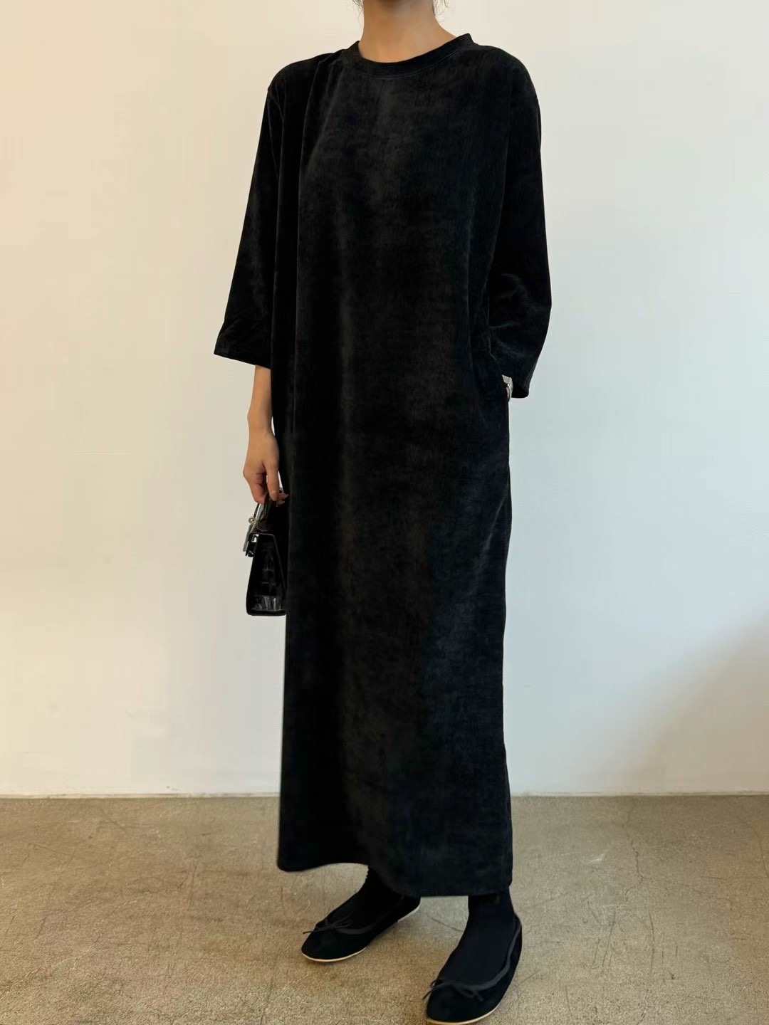 around110韓國直郵東大門代購女裝新款24秋冬休閑連衣裙天鵝絨around110連衣裙
