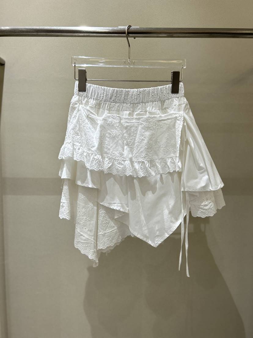 LATTE東大門代購女裝新款25春夏時尚職業真品休閑短裙春款蕾絲LATTE-P短裙