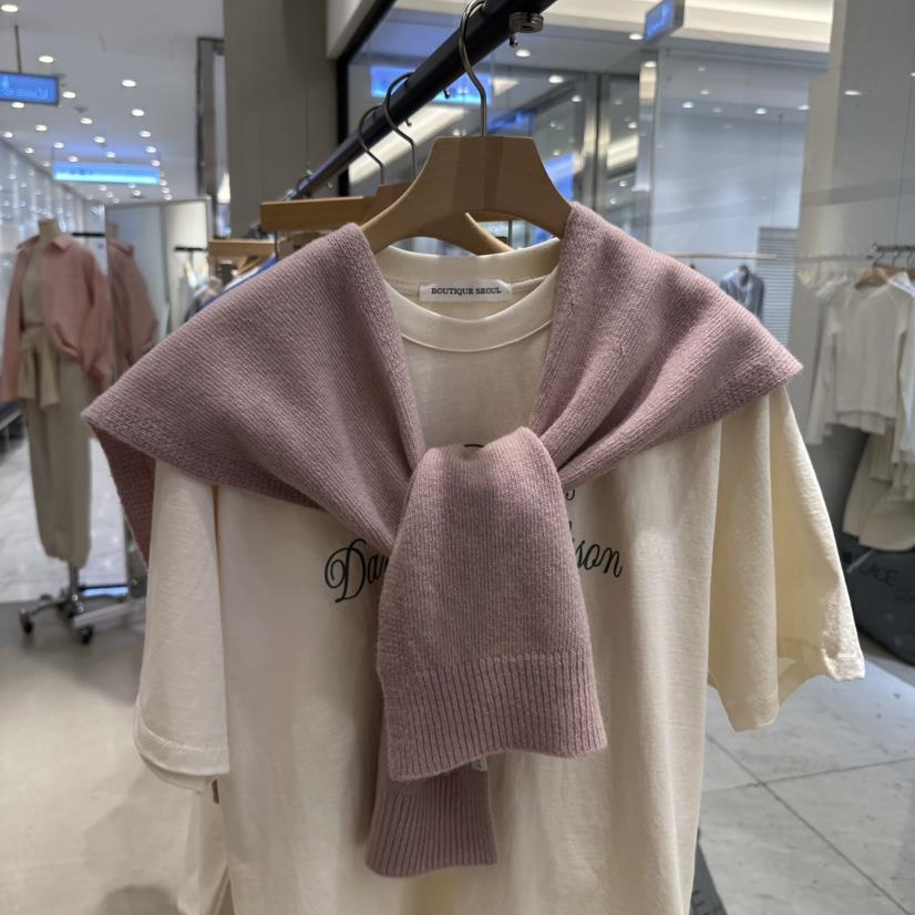 BOUTIQUE SEOUL-P韓國直郵女裝新款推薦圍巾披肩羊毛披肩But ton/BOUTIQUE SEOUL圍巾/披肩