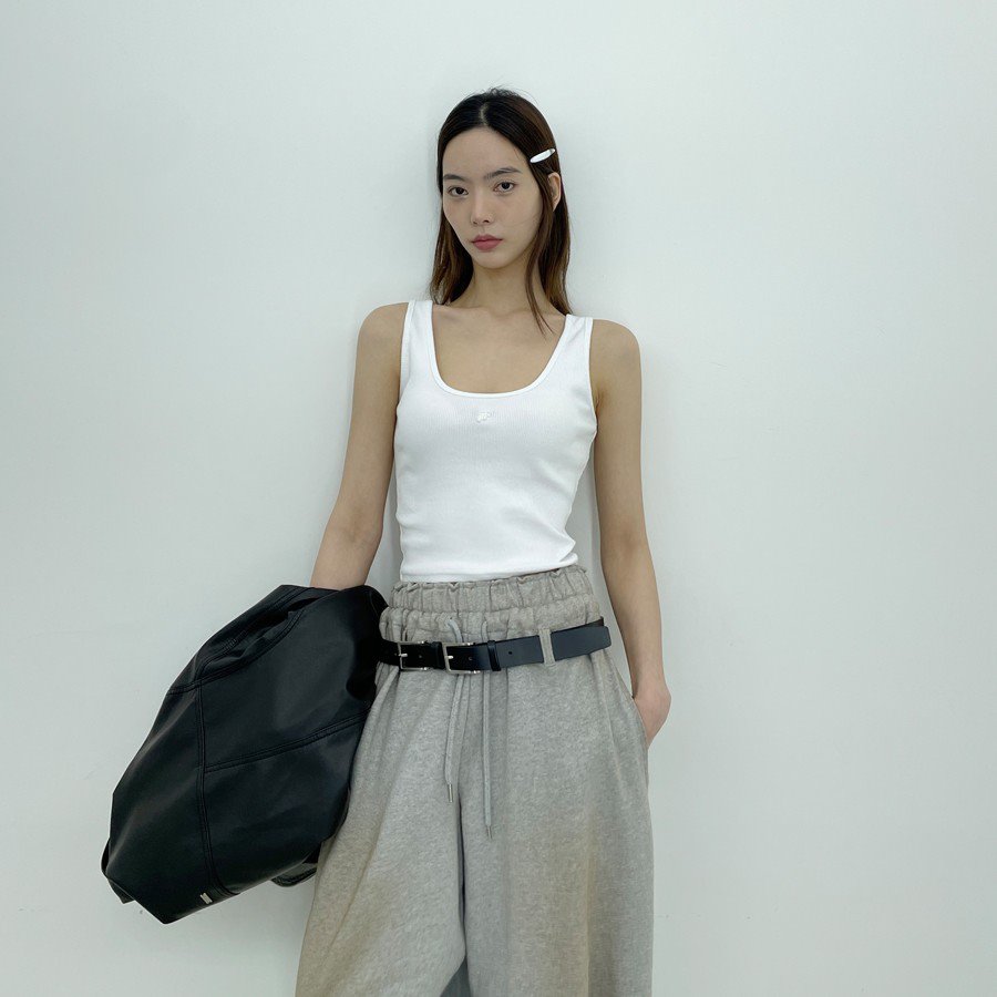 D2/A2韓國直郵東大門實拍女裝新品真品休閑吊帶背心刺繡短款D2/A2吊帶/背心