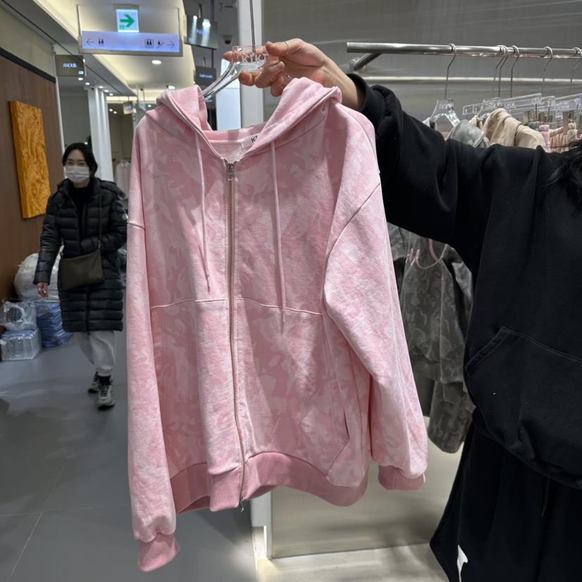KIKI韓國直郵東大門代購女裝新款休閑熱賣衛衣刺繡迷彩連帽KIKI衛衣