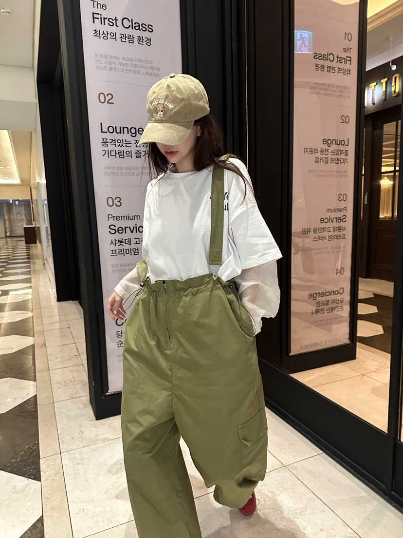FORM韓國直郵㊣女裝新品人氣時尚休閑熱賣職業推薦25春夏背帶褲FORM背帶褲
