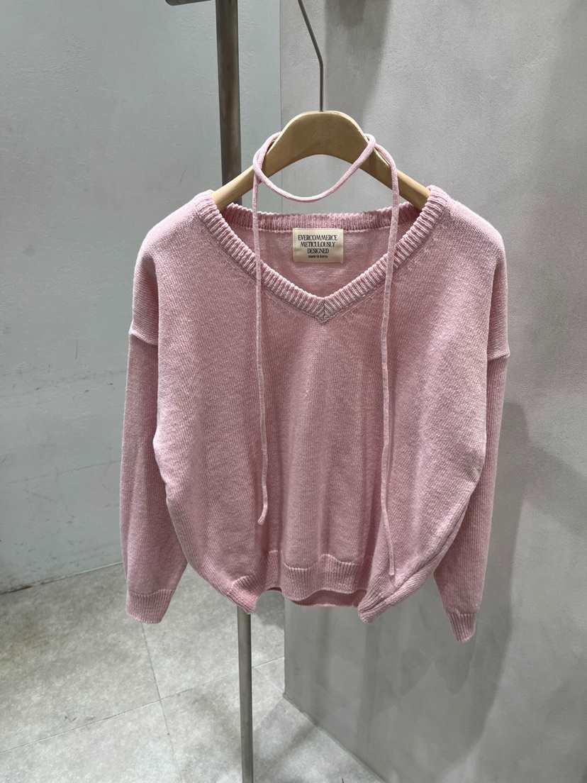 EVERCOMMERCE METICULOUSLY DESIGNED直郵韓國代購㊣女裝新款推薦針織衫含脖帶EVERCOMMERCE METICULOUSLY DESIGNED針織衫