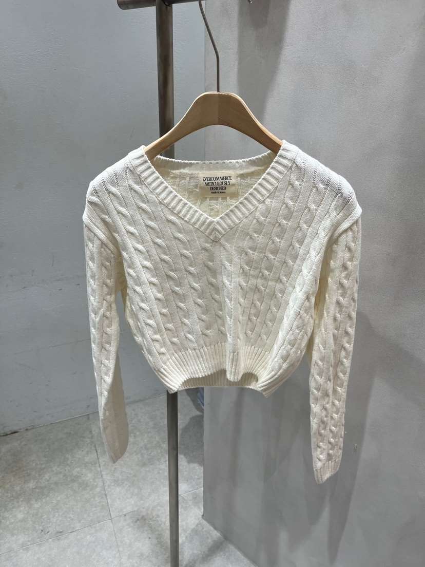EVERCOMMERCE METICULOUSLY DESIGNED韓國直郵㊣女裝新款熱賣針織衫EVERCOMMERCE METICULOUSLY DESIGNED針織衫