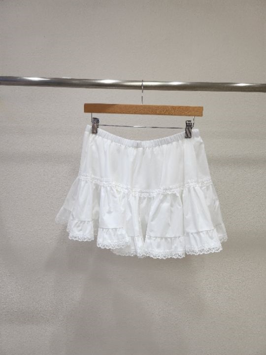 FEMME韓國直郵㊣東大門實拍女裝新品人氣熱賣時尚短裙荷葉邊FEMME短裙