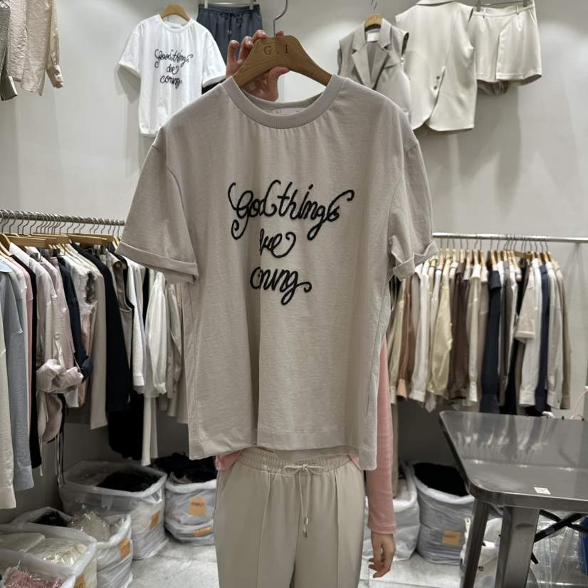 G.I-L韓國直郵㊣東大門實拍女裝新品人氣休閑職業T恤刺繡G.I-LT恤