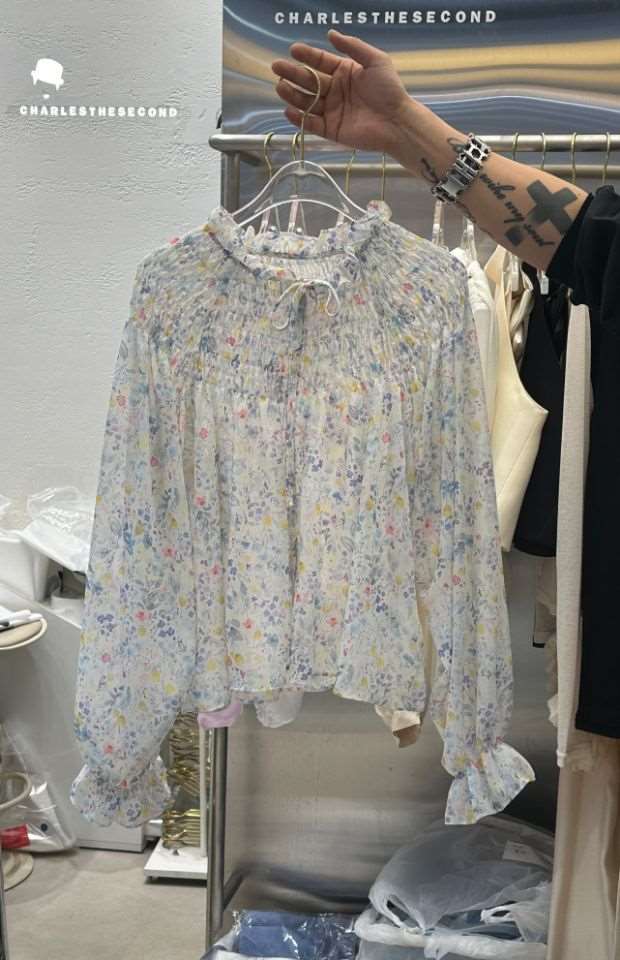 CHARLES THE SECOND韓國直郵㊣東大門實拍女裝新品人氣襯衫蕾絲衫CHARLES THE SECOND/CHEAP-CHIC襯衫/蕾絲衫