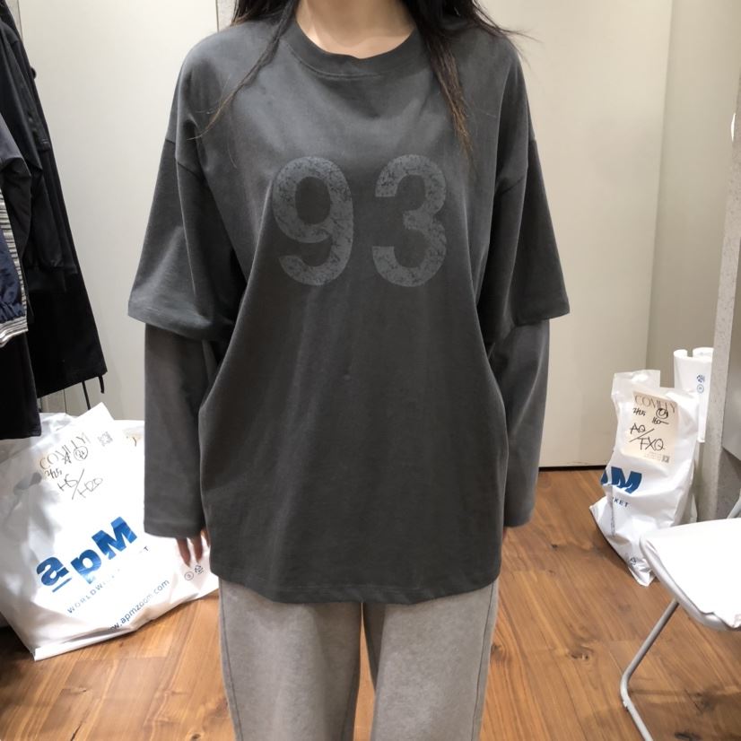 COMELY韓國直郵㊣東大門實拍女裝新款時尚人氣推薦熱賣長袖T恤COMELY長袖T恤