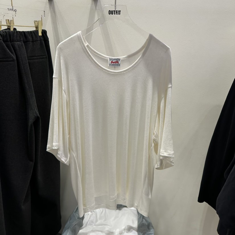 OUTFIT東大門直郵女裝新品真品時尚職業25春夏熱賣推薦休閑T恤OUTFITT恤