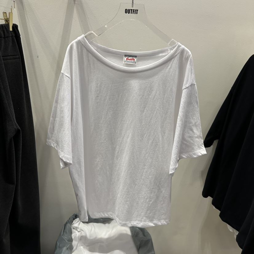 OUTFIT東大門代購女裝新品人氣職業熱賣真品推薦25春夏時尚T恤OUTFITT恤