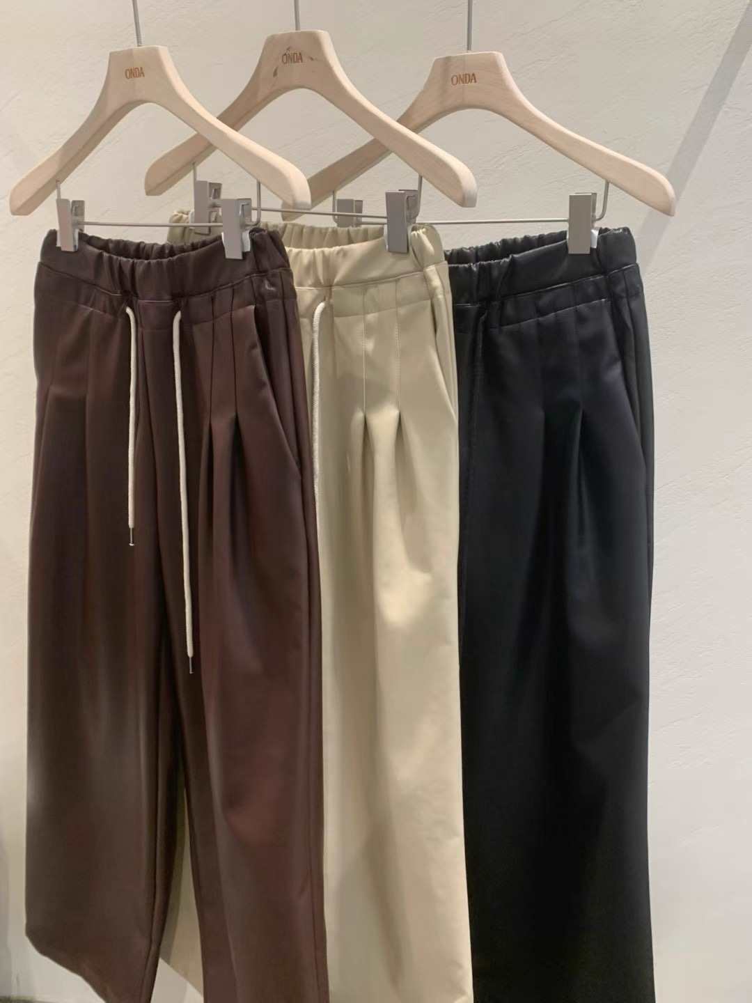 ONDA直郵韓國代購㊣女裝新品推薦25春夏熱賣休閑休閑褲皮革ONDA休閑褲