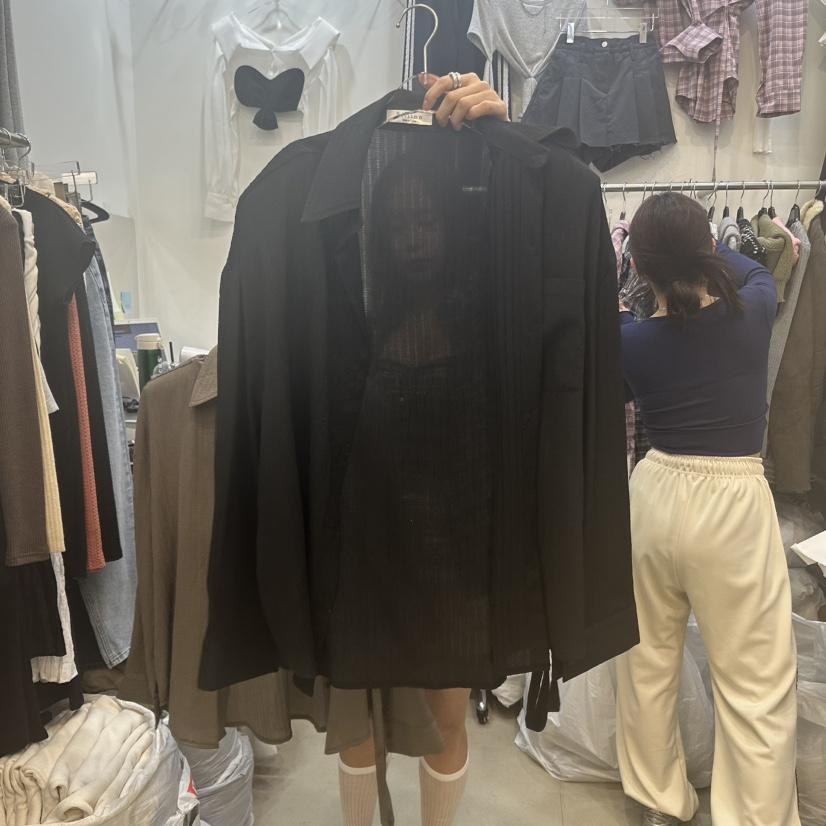 BILLION-L韓國直郵女裝新品真品時尚熱賣襯衫蕾絲衫含腰帶BILLION-L襯衫/蕾絲衫