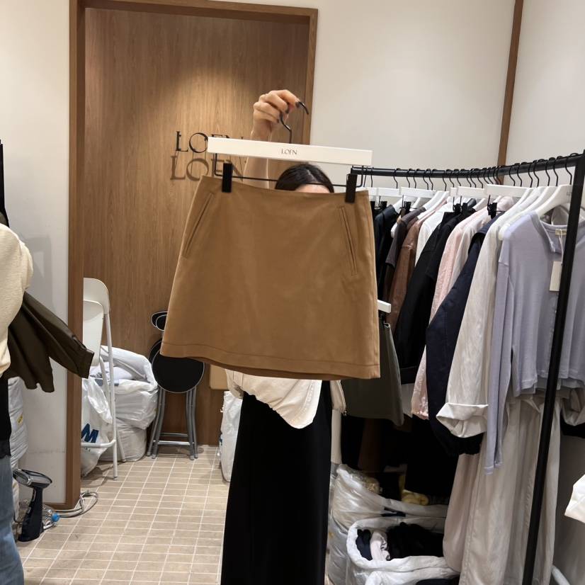 LOFN韓國㊣直郵東大門代購女裝新款25春夏推薦時尚短裙絨面革LOFN短裙