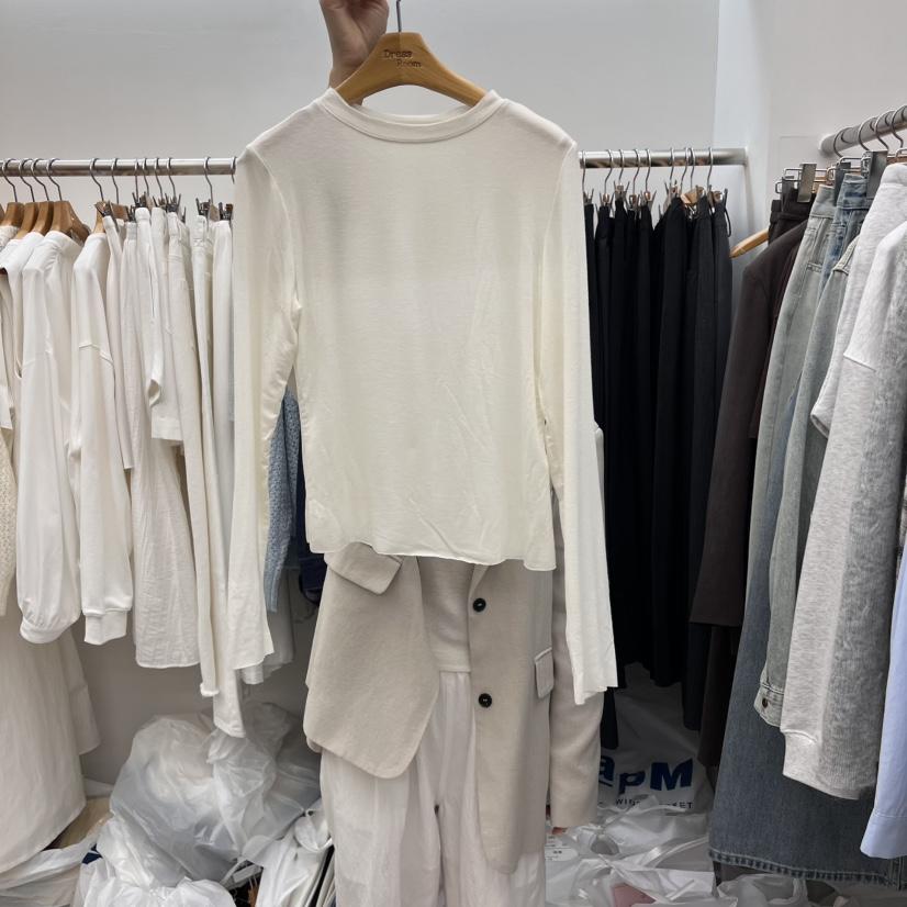 DRESS ROOM韓國代購女裝新品時尚熱賣人氣長袖T恤柔軟修身DRESS ROOM長袖T恤