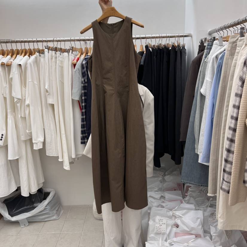 DRESS ROOM韓國直郵女士新款25春夏真品時尚推薦職業連衣裙DRESS ROOM連衣裙