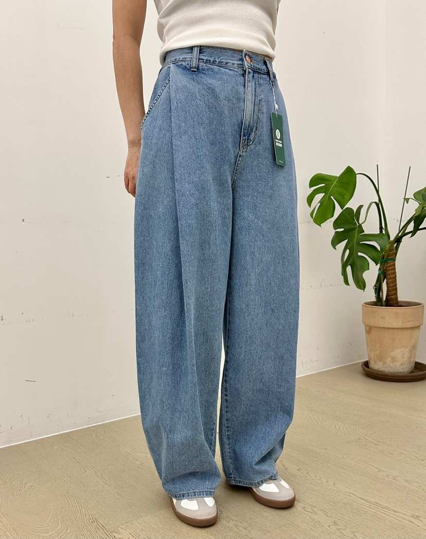 BUT韓國直郵㊣女裝新品人氣休閑推薦職業熱賣牛仔褲寬松牛仔button牛仔褲