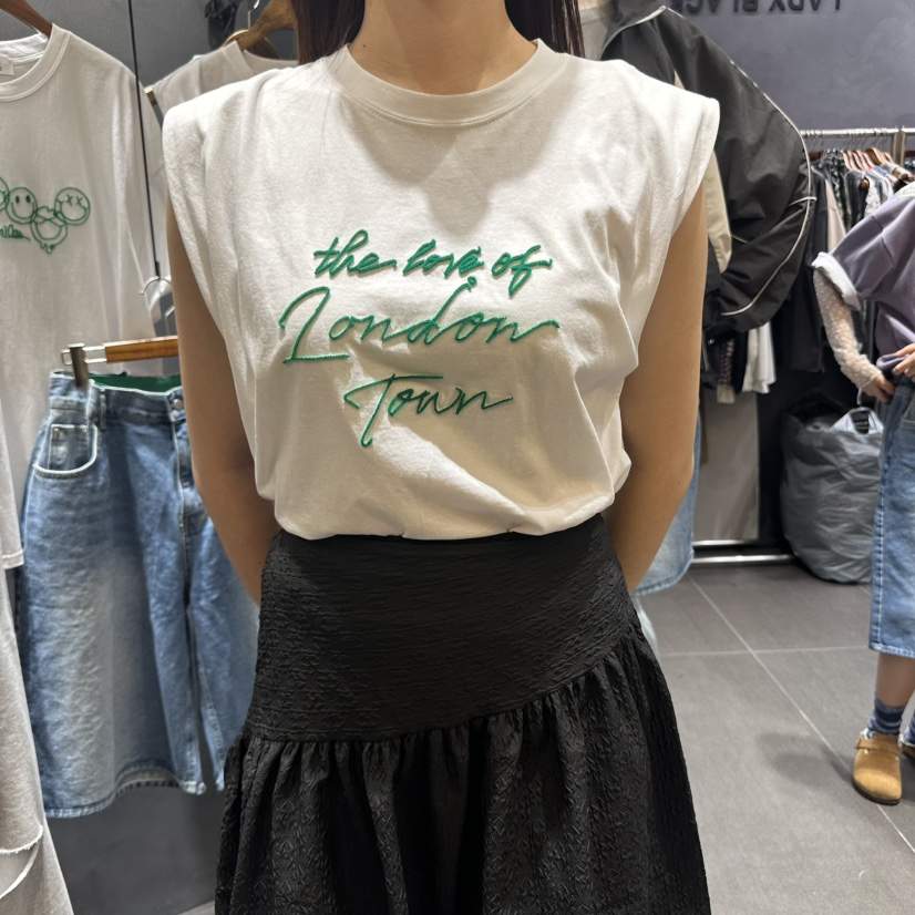 LADYBLACK韓國㊣直郵東大門代購女裝新品時尚推薦吊帶背心刺繡LADYBLACK吊帶/背心