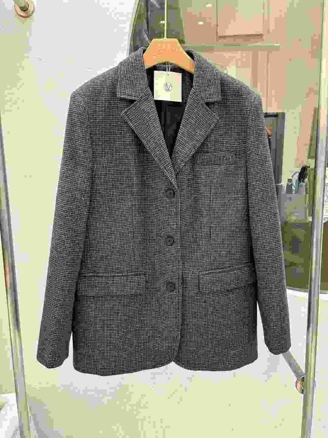LOUNGE VERA韓國代購女士新品真品時尚休閑職業推薦熱賣夾克LOUNGE VERA-2件訂夾克