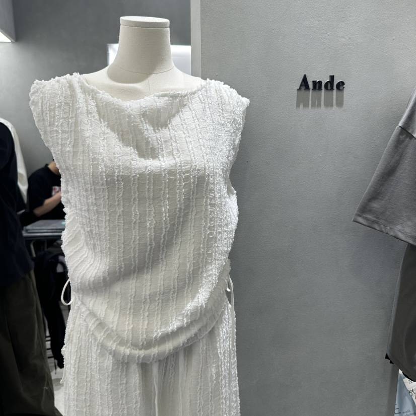 ANDE韓國直郵㊣東大門實拍女裝新品時尚休閑推薦人氣吊帶背心ANDE吊帶/背心