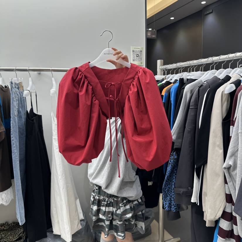 INTHEEND韓國㊣直郵東大門代購女裝新品推薦襯衫蕾絲衫泡泡袖INTHEEND襯衫/蕾絲衫