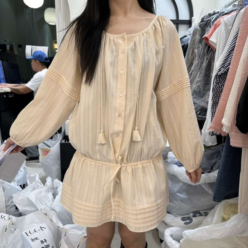 EGG IS韓國直郵㊣東大門實拍女裝新品人氣推薦熱賣襯衫蕾絲衫EGG IS襯衫/蕾絲衫