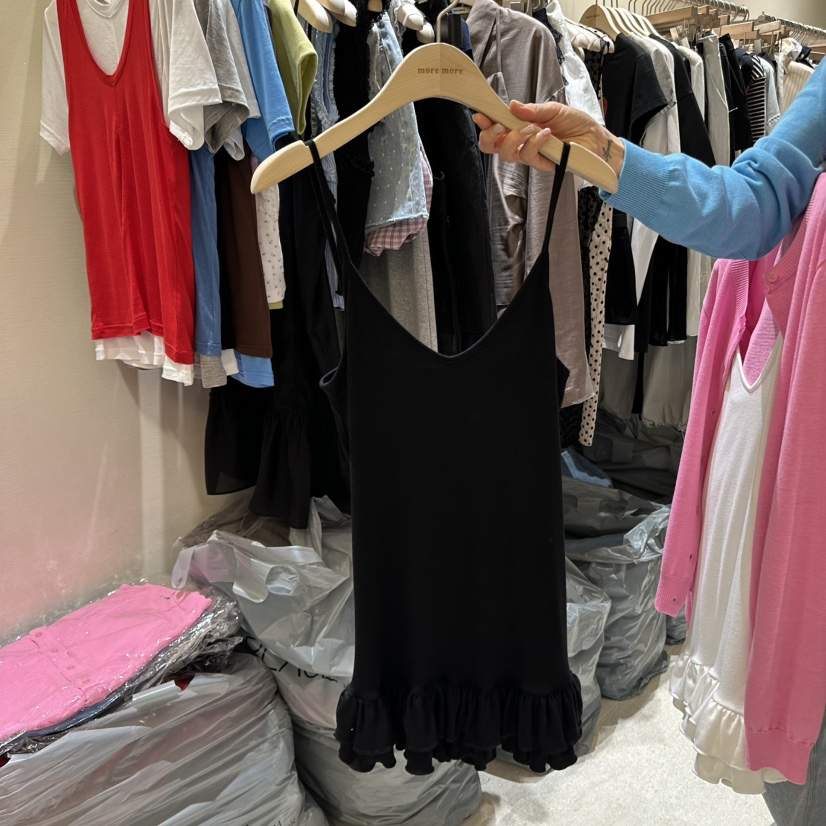 MOREMORE直郵韓國代購㊣女裝新品推薦人氣25春夏熱賣吊帶背心more more吊帶/背心