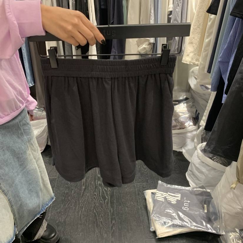 TUG直郵韓國代購㊣女裝新款人氣時尚推薦熱賣25春夏短褲抓絨TUG短褲