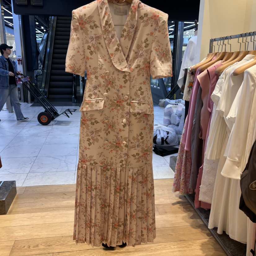 VAN NZILL韓國直郵㊣女裝新款25春夏時尚休閑熱賣推薦連衣裙VAN NZILL連衣裙