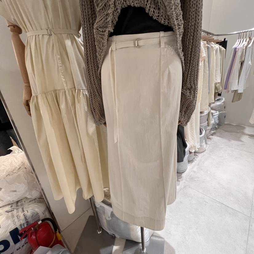 GLOW AND NYMPH韓國直郵㊣東大門實拍女裝新品推薦半身裙中短裙含腰帶GLOW AND NYMPH半身裙/中短裙