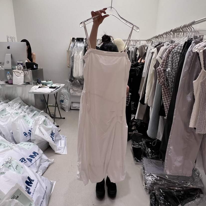 PADO韓國直郵㊣女裝新品熱賣人氣推薦休閑時尚連衣裙含腰包PADO連衣裙