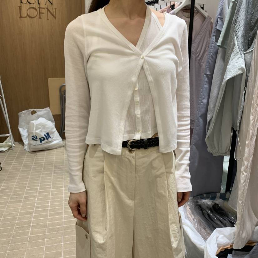 LOFN韓國直郵㊣女裝新品休閑推薦時尚熱賣25春夏長袖T恤假兩件LOFN長袖T恤