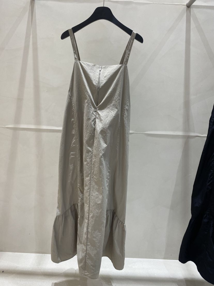 LUMEN-P韓國直郵女裝新品真品時尚熱賣職業25春夏推薦連衣裙LUMEN-P連衣裙