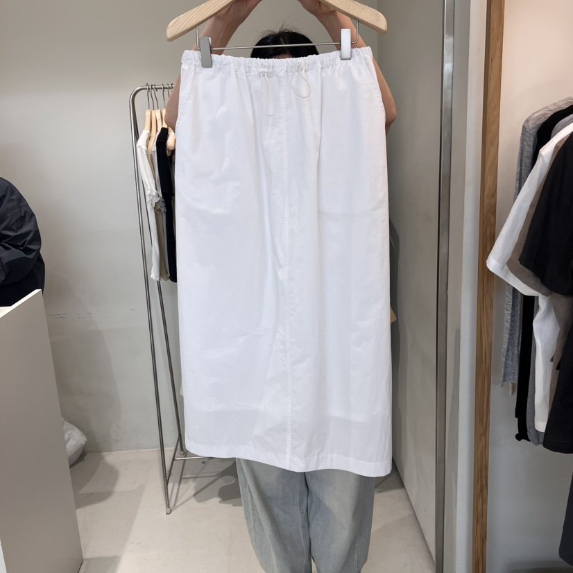 OUTRENE韓國直郵㊣東大門實拍女裝新品人氣熱賣推薦時尚長裙OUTRENE長裙