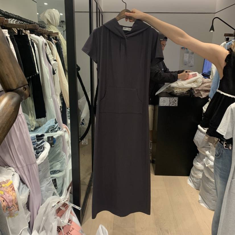 LOVE PULL韓國直郵㊣東大門實拍女裝新品熱賣連衣裙連帽長款LOVE PULL連衣裙