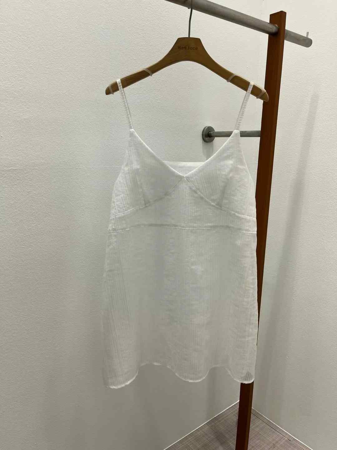 NEW FACE韓國直郵㊣女裝新款時尚人氣熱賣休閑推薦吊帶背心NEW FACE吊帶/背心
