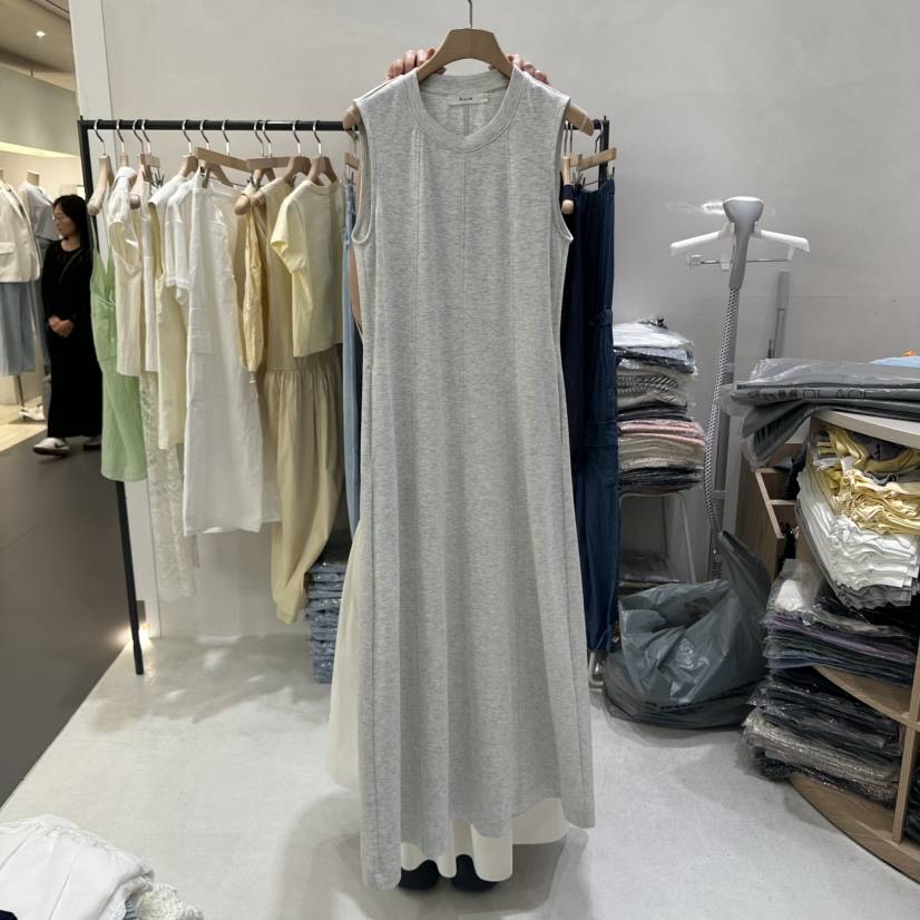 AURA韓國直郵㊣東大門實拍女裝新品時尚人氣25春夏推薦連衣裙Au ra連衣裙
