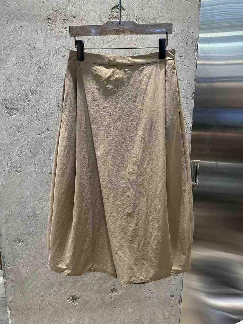 1 2ILLY-S韓國直郵㊣東大門實拍女裝新品時尚人氣熱賣裙褲1 2ILLY/THE SIL裙褲