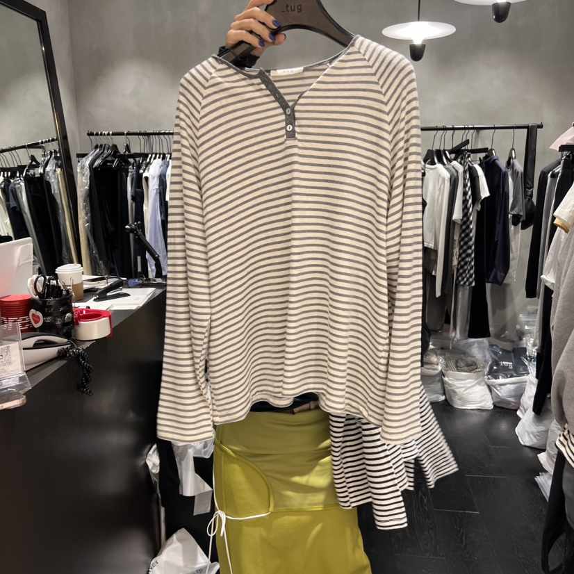 TUG韓國直郵㊣女裝新品熱賣時尚人氣25春夏長袖T恤條紋紐扣TUG長袖T恤