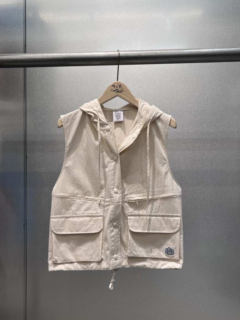 GVR COMPANY直郵韓國代購㊣女裝新品人氣推薦時尚馬甲連帽GVR-COMPANY馬甲