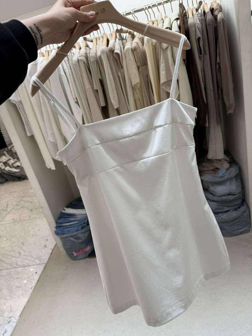 ON:UP韓國直郵㊣女裝新品熱賣時尚人氣推薦25春夏休閑連衣裙ON:UP連衣裙