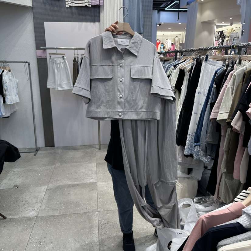BLOOM直郵韓國代購㊣女裝新品時尚人氣休閑套裝套裝短款褶皺BLOOM套裝