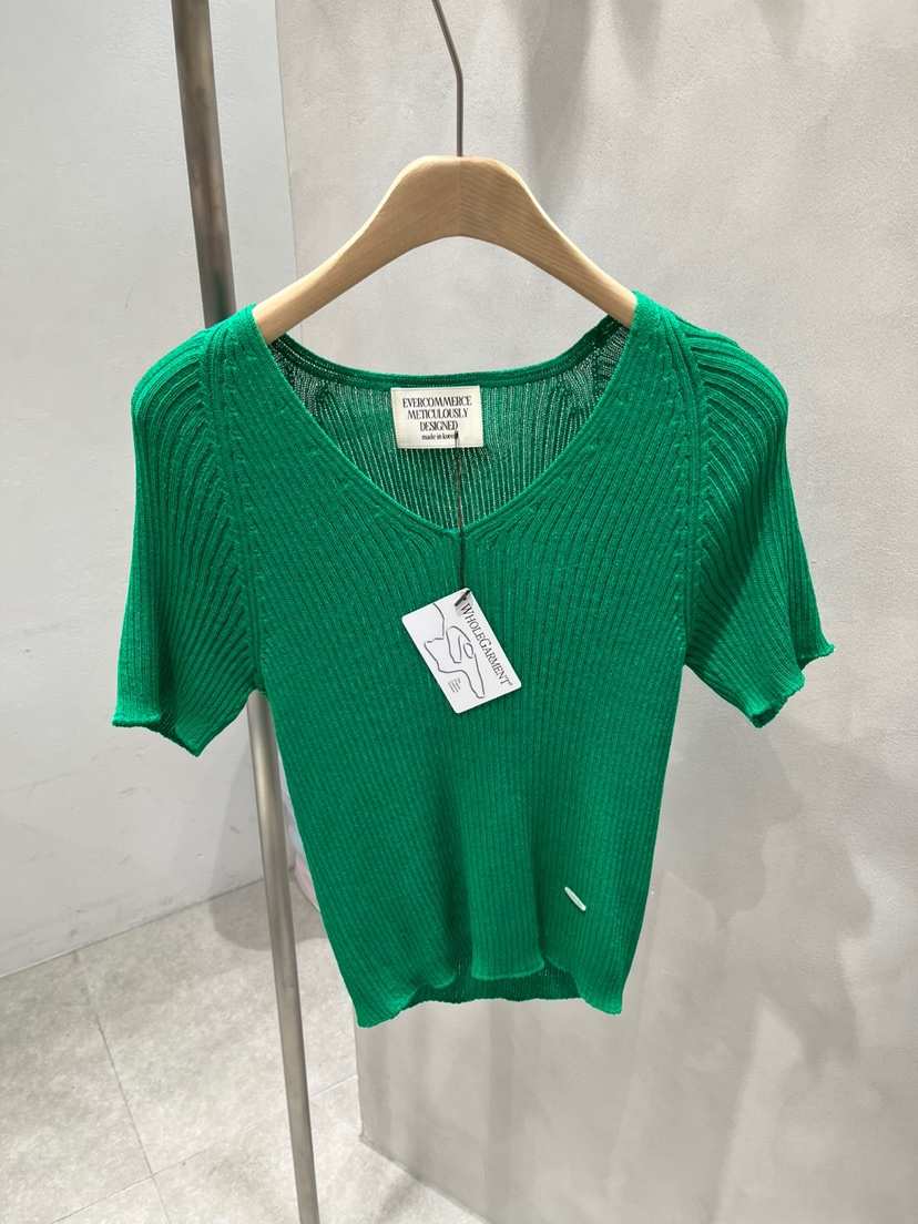EVERCOMMERCE METICULOUSLY DESIGNED東大門代購女裝新款熱賣針織衫EVERCOMMERCE METICULOUSLY DESIGNED針織衫