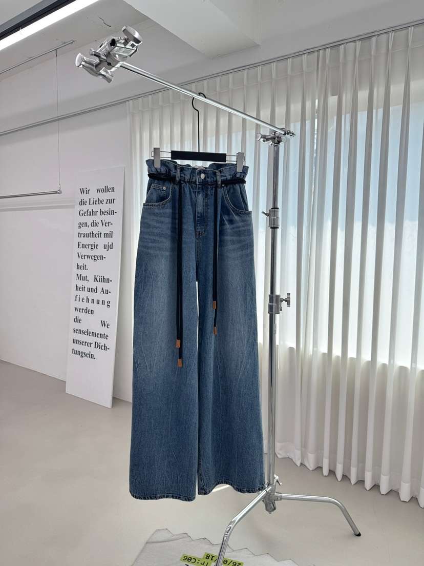 RED-A東大門直郵女士新品熱賣時尚職業真品人氣休閑牛仔褲RED-A牛仔褲