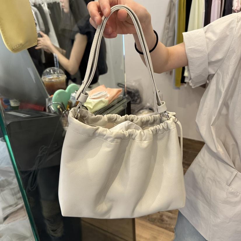CREAM VILLA（此品牌名稱會遭售假投訴，建議淘寶店鋪商品名稱中不要使用）直郵韓國代購㊣女裝新款時尚單肩斜跨包CREAMVILLA單肩/斜跨包