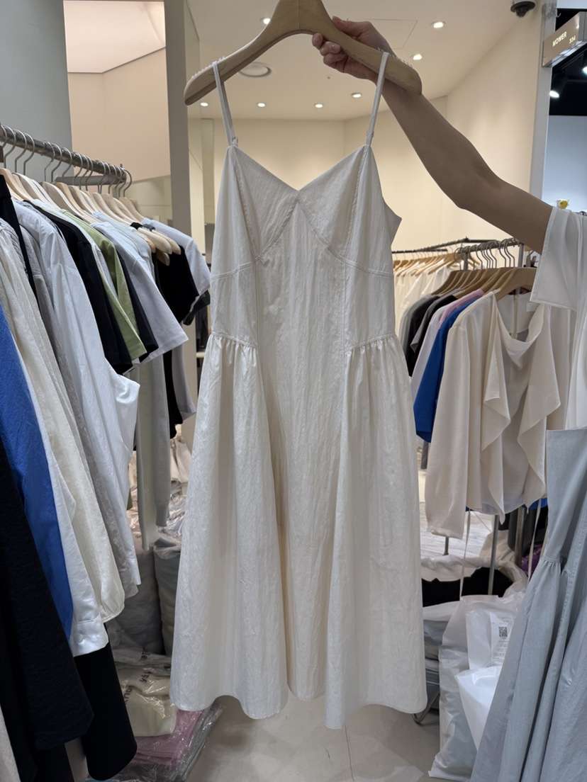 YIKHO STYLE東大門實拍女士新款人氣真品時尚熱賣推薦連衣裙YIKHO STYLE連衣裙