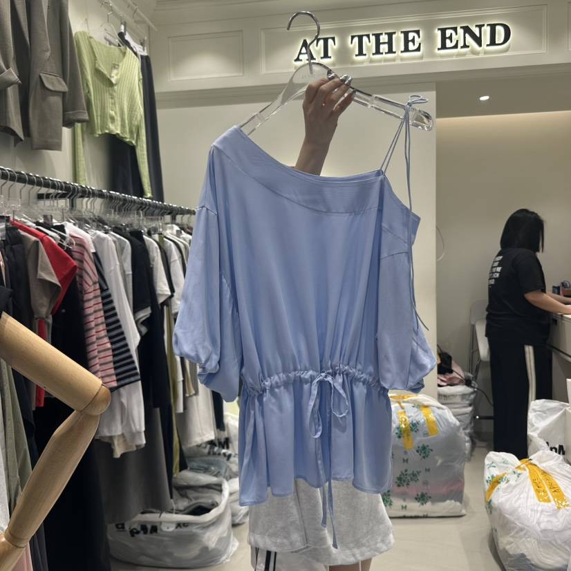 AT THE END韓國直郵㊣女裝新品人氣熱賣時尚休閑襯衫蕾絲衫AT THE END襯衫/蕾絲衫